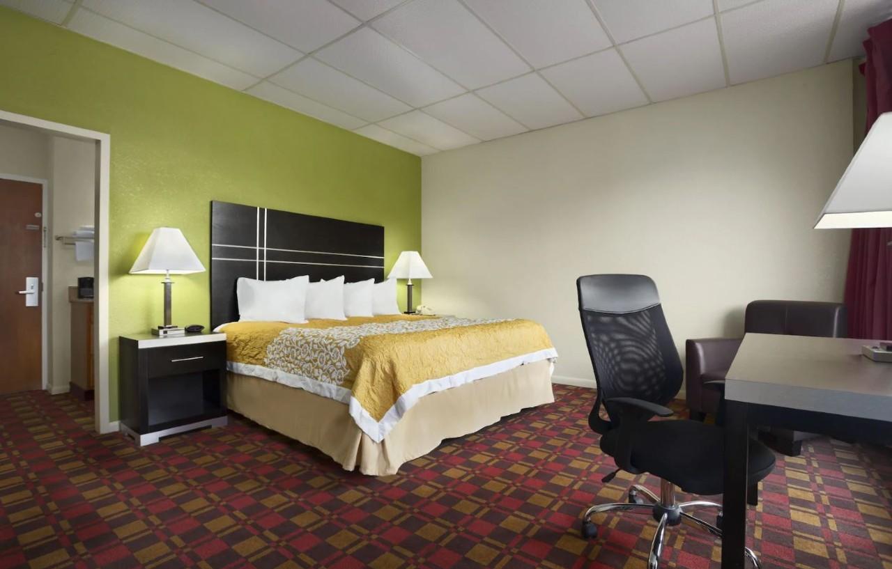 Days Inn Oil City Conference Center Екстер'єр фото